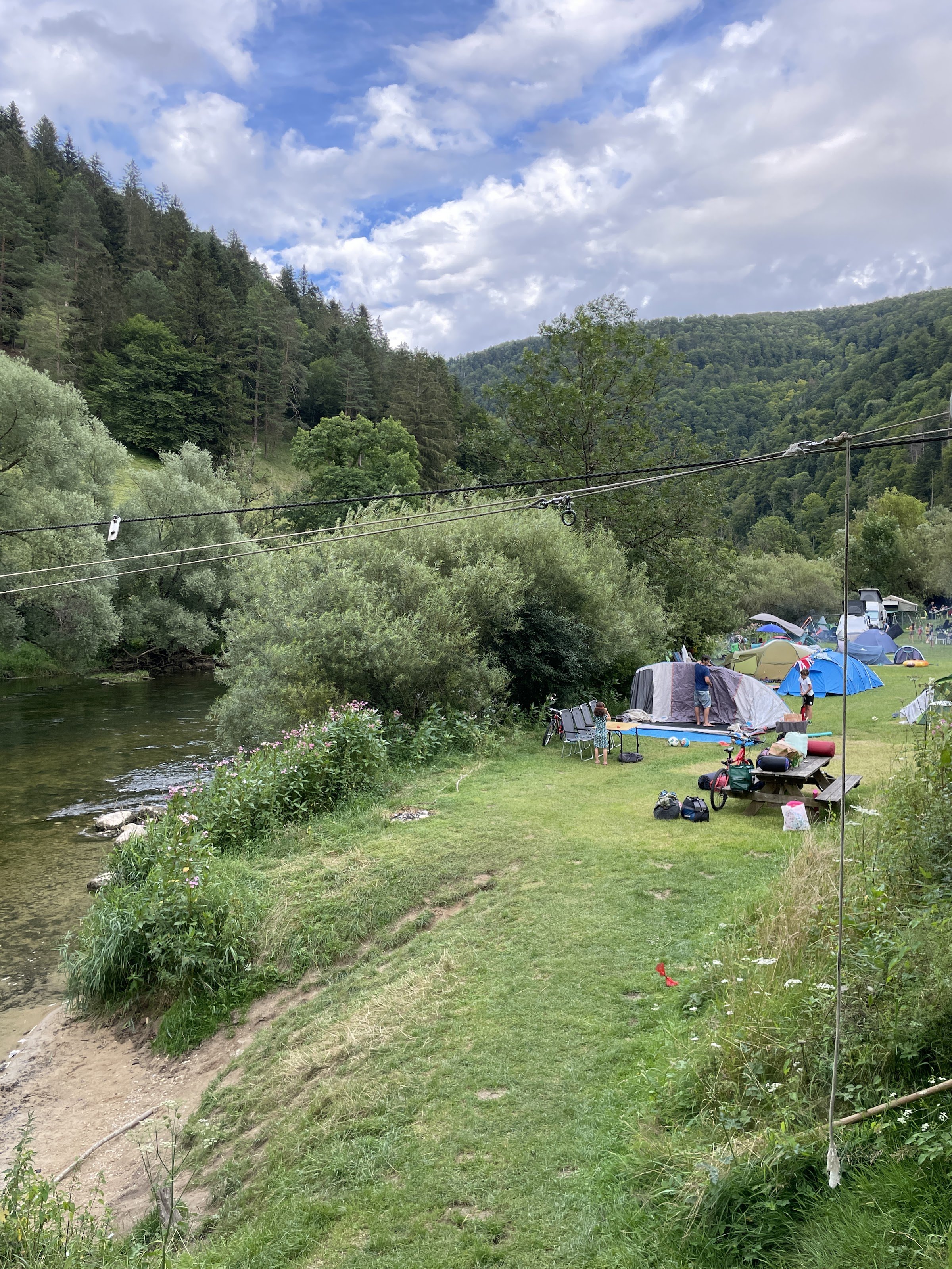 Camping de Tariche (Saint-Ursanne, Doubs River)
